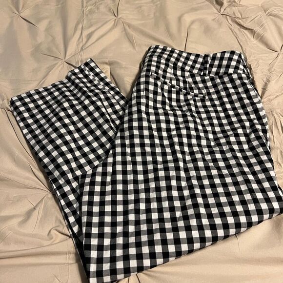 Black and White Checkered Pants - Picture 4 of 5